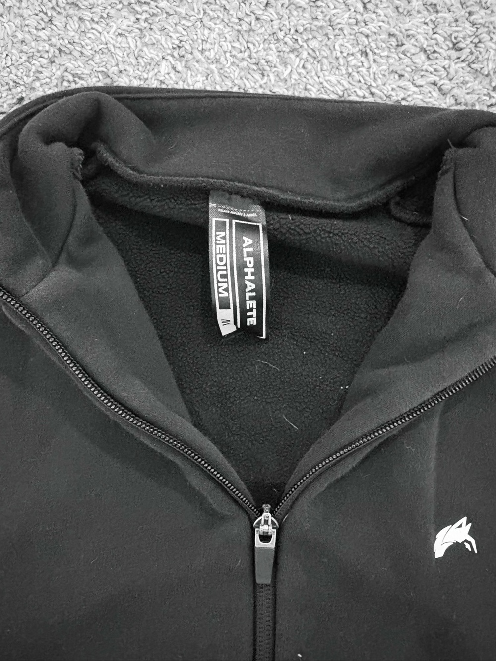 Alphalete Black Full-Zip Knit Jacket with Subtle Logo - Picture 4 of 7